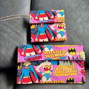Wonder Woman & Batgirl Pink Comic Print Wallet and Card Case Set